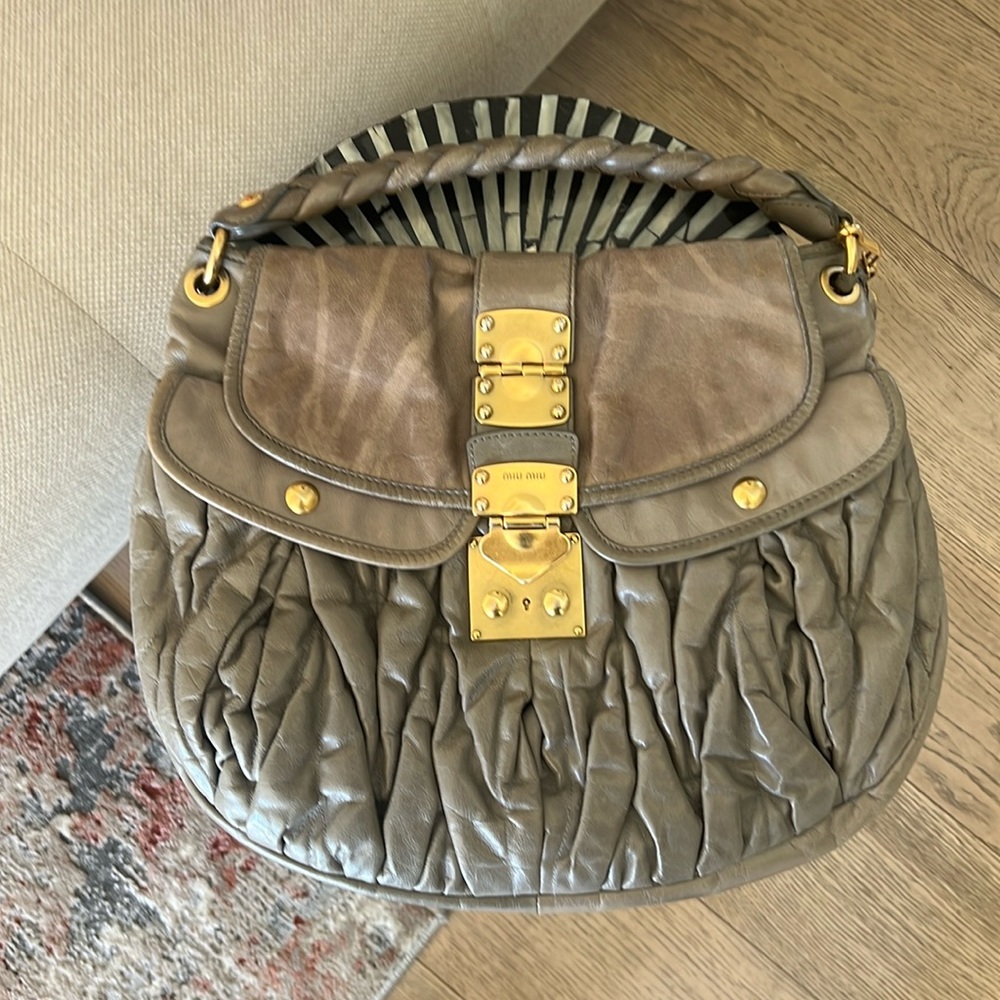 Miu Miu coffer Leather handbag
